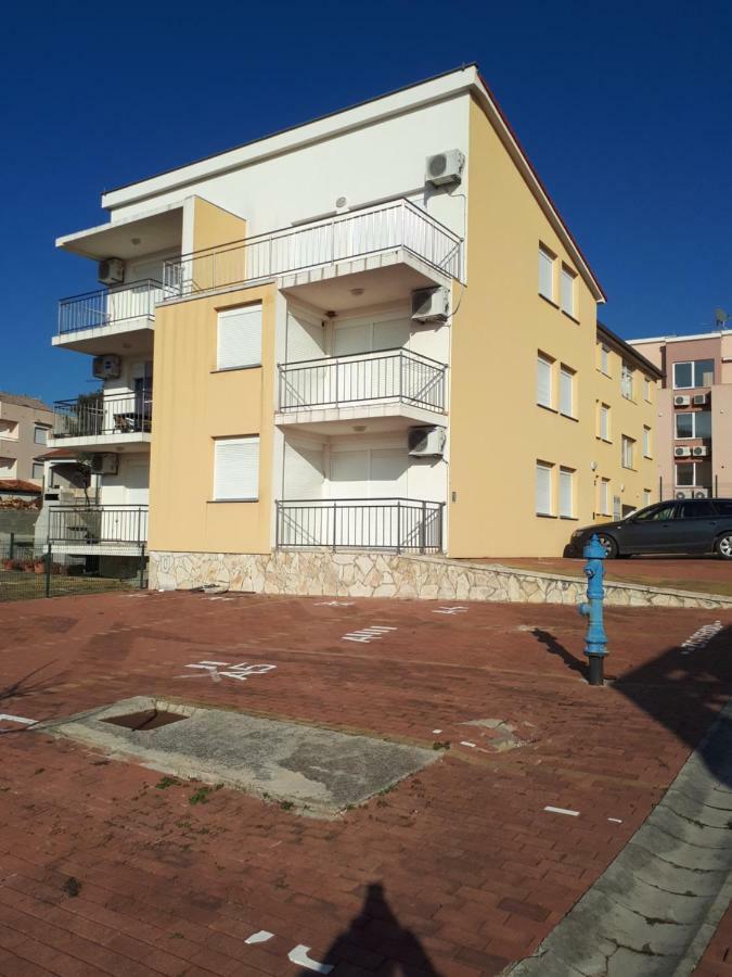 Apartman Eva *